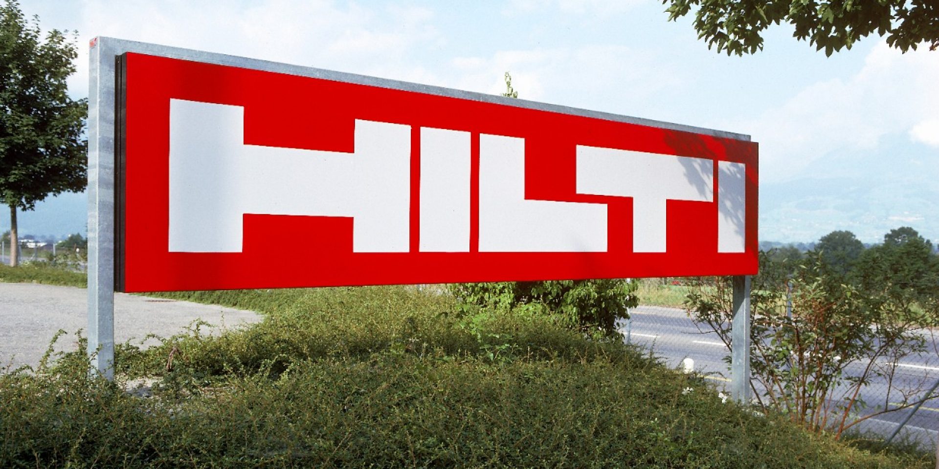 Продажи Hilti продолжают расти